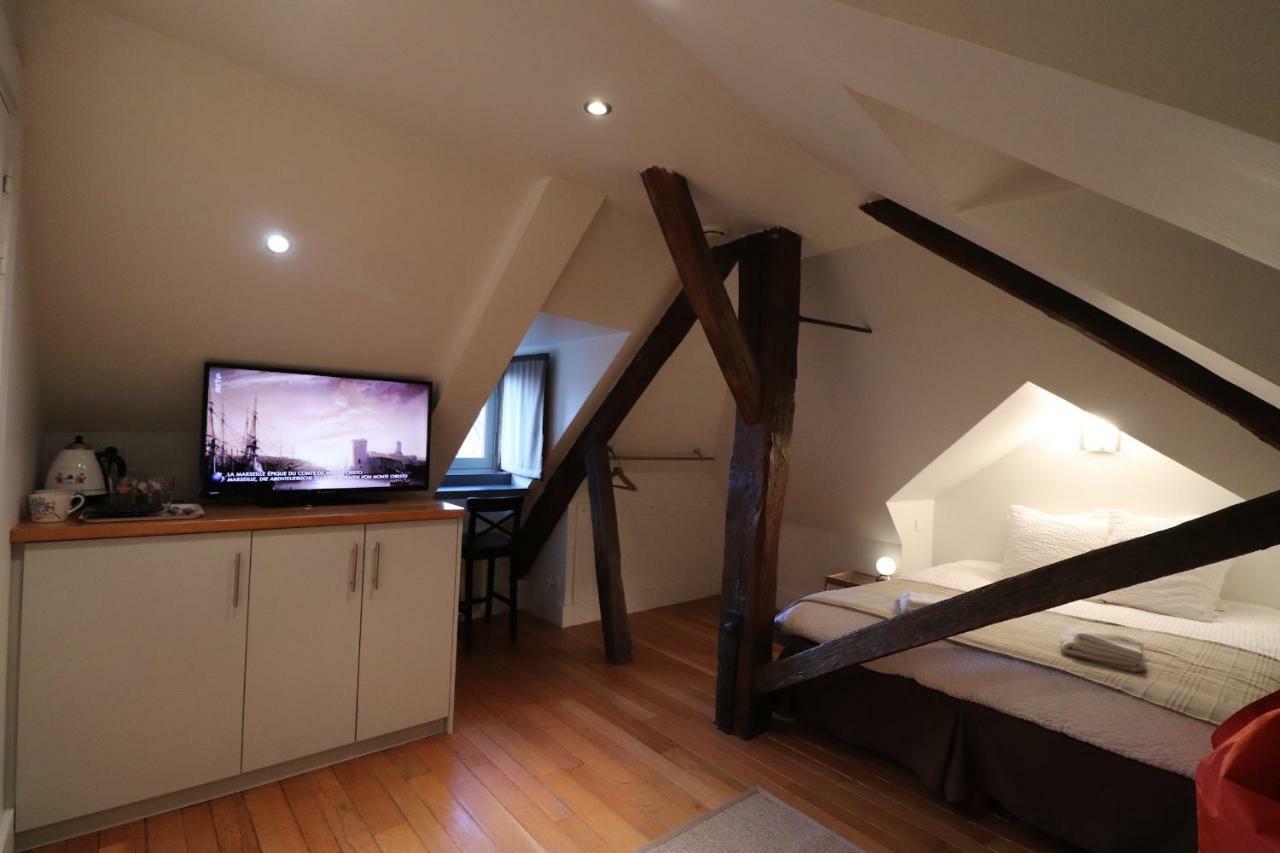 Le Doyenne - Entree Autonome - Hypercentre Bed and Breakfast Λε Μανς Εξωτερικό φωτογραφία